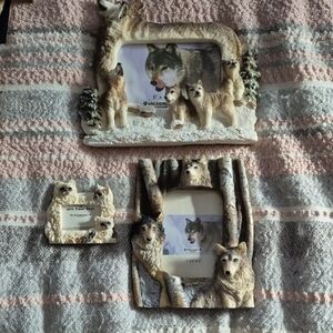 Wolf-Themed Picture Frame Set - Cream and Brown